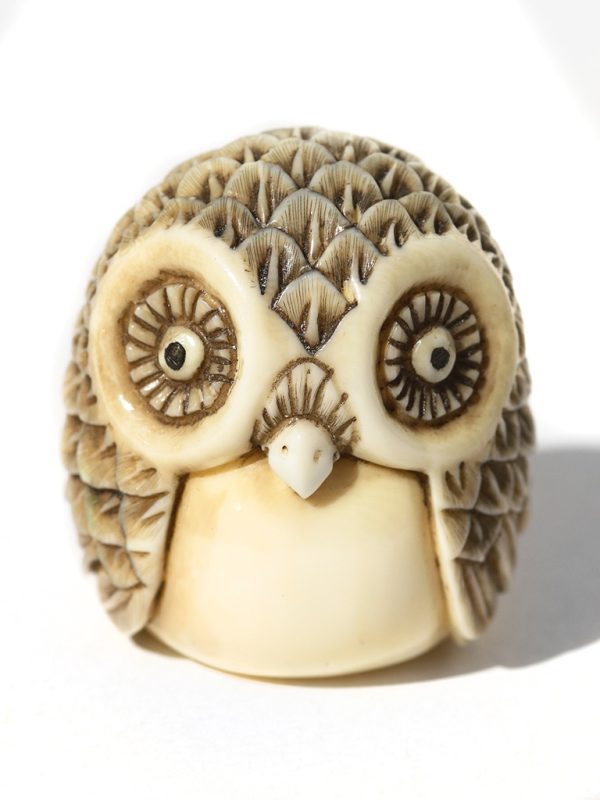 Unknown Carver - OWL NETSUKE (OXBONE)